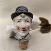 porcelaen-hoved-graat-halstoerklaede-sort-hoej-hat-skaenkeprop-vintage